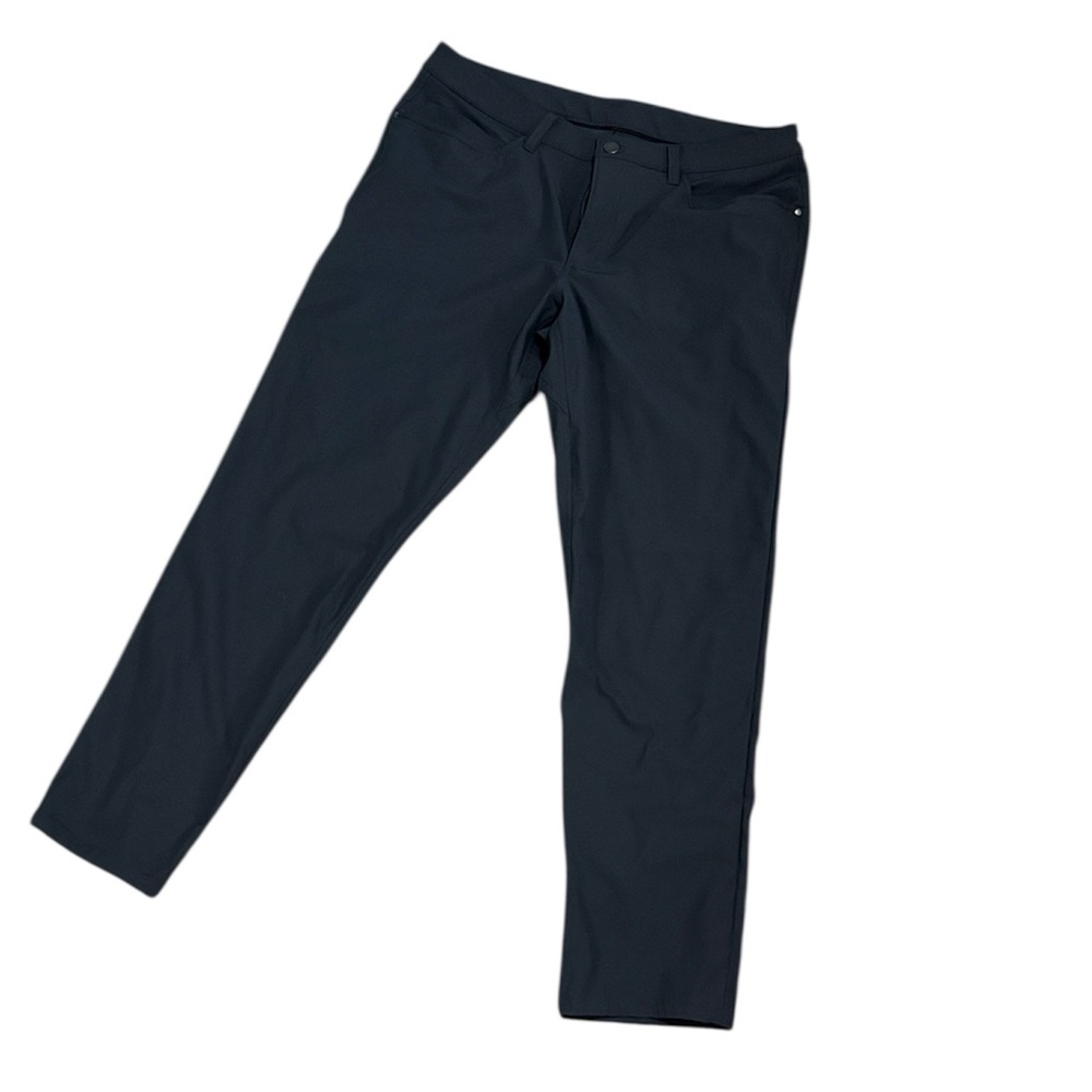 Lululemon men’s charcoal golf pants
